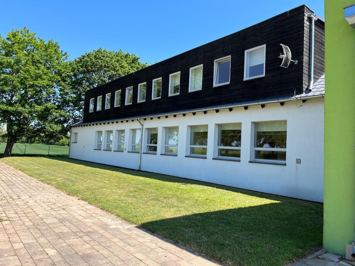 Osrodek Konferencyjno-Wypoczynkowy Hostel Chojna Екстериор снимка