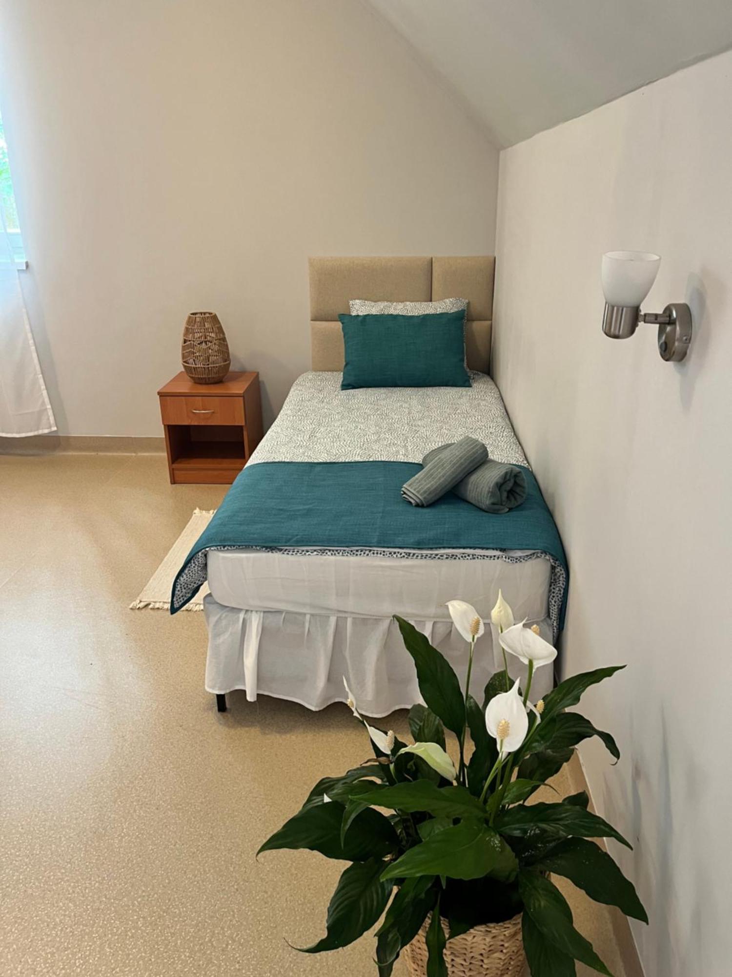 Osrodek Konferencyjno-Wypoczynkowy Hostel Chojna Екстериор снимка