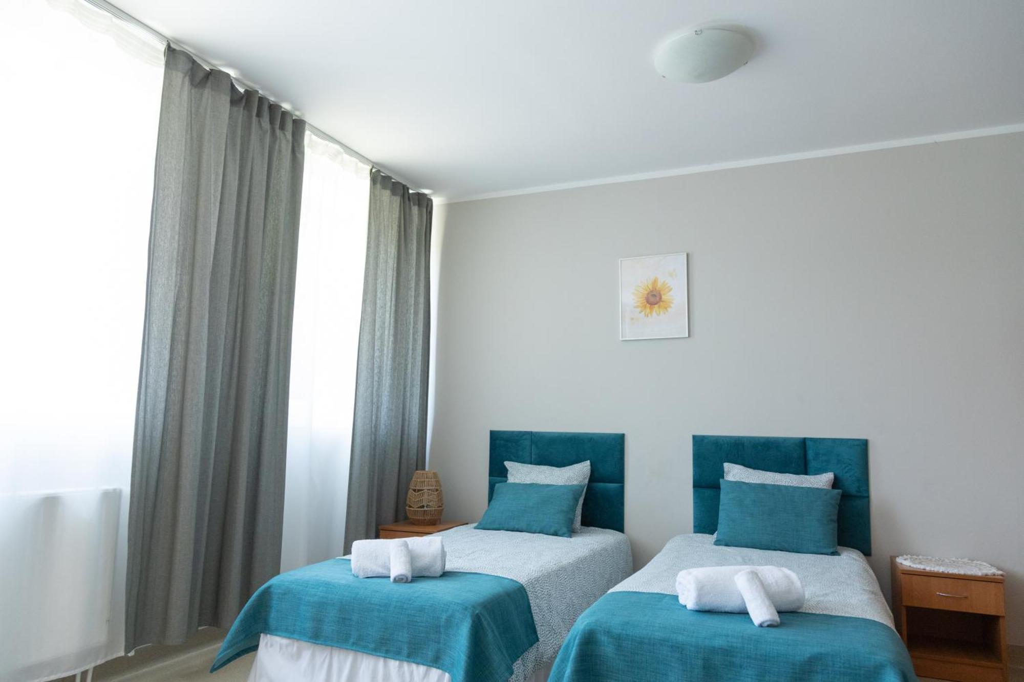 Osrodek Konferencyjno-Wypoczynkowy Hostel Chojna Екстериор снимка